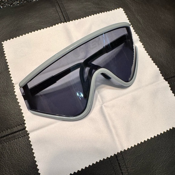 Oakley Black Sunglasses - Picture 16 of 17